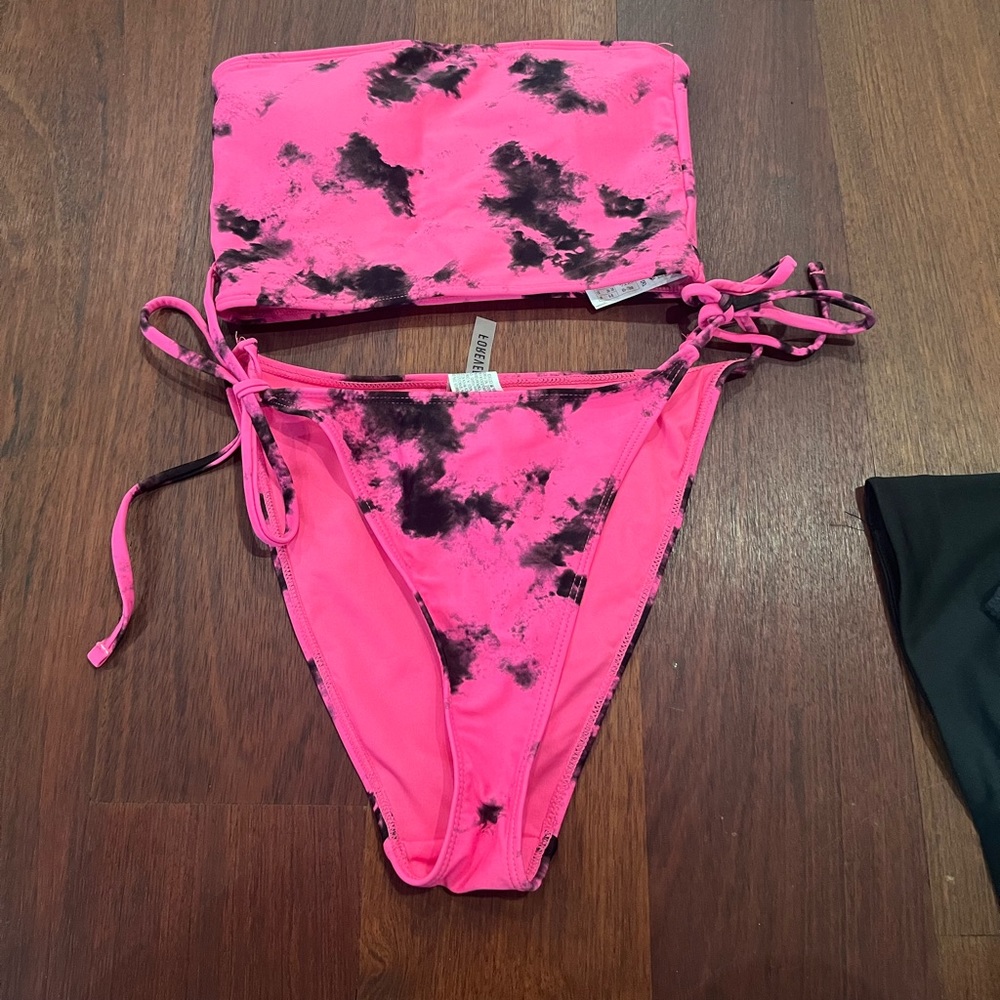 Forever 21 bathing suit top and bottom